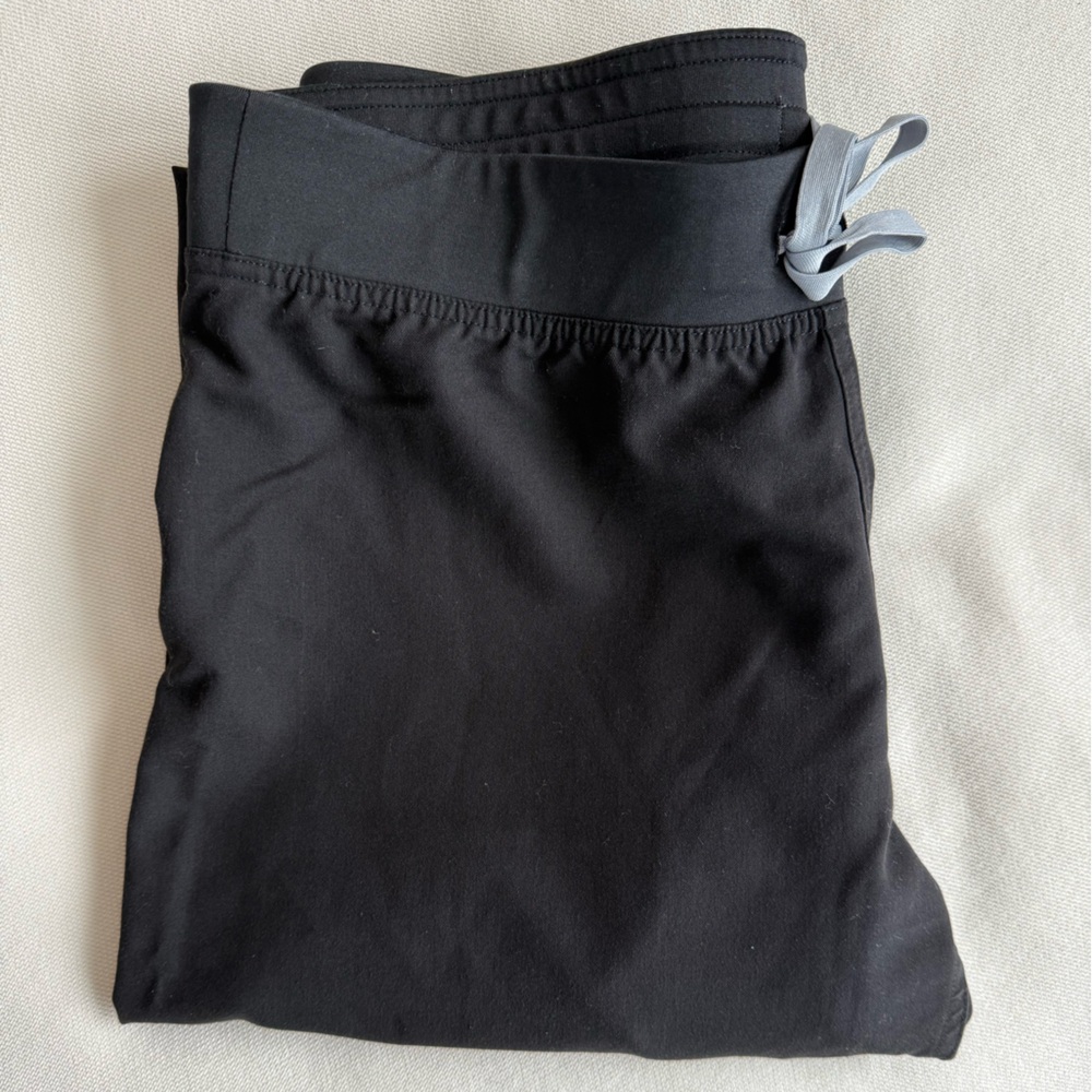 Figs Livingston Basic Scrub Pants - Size M - Black